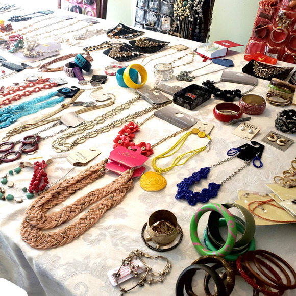 10 piece NWT Item Fashion Jewelry Not So Mystery Mystery Box - Picture 2 of 8